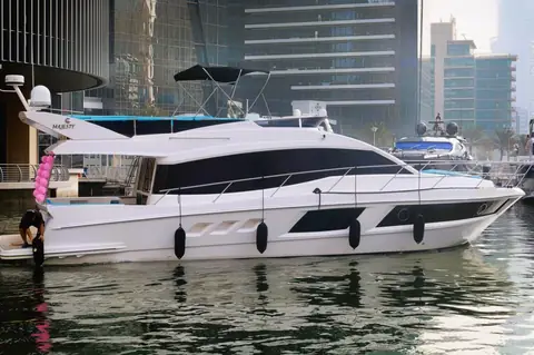 Аренда яхты Majesty 50 ft в Дубае — 50 фт, до 18 чел.