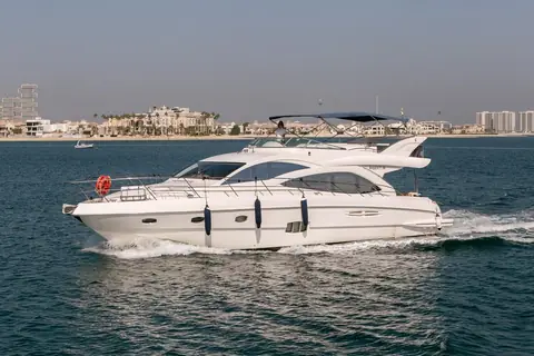 Аренда яхты Majesty 60 ft (21 гость) в Дубае — 60 фт, до 21 чел.